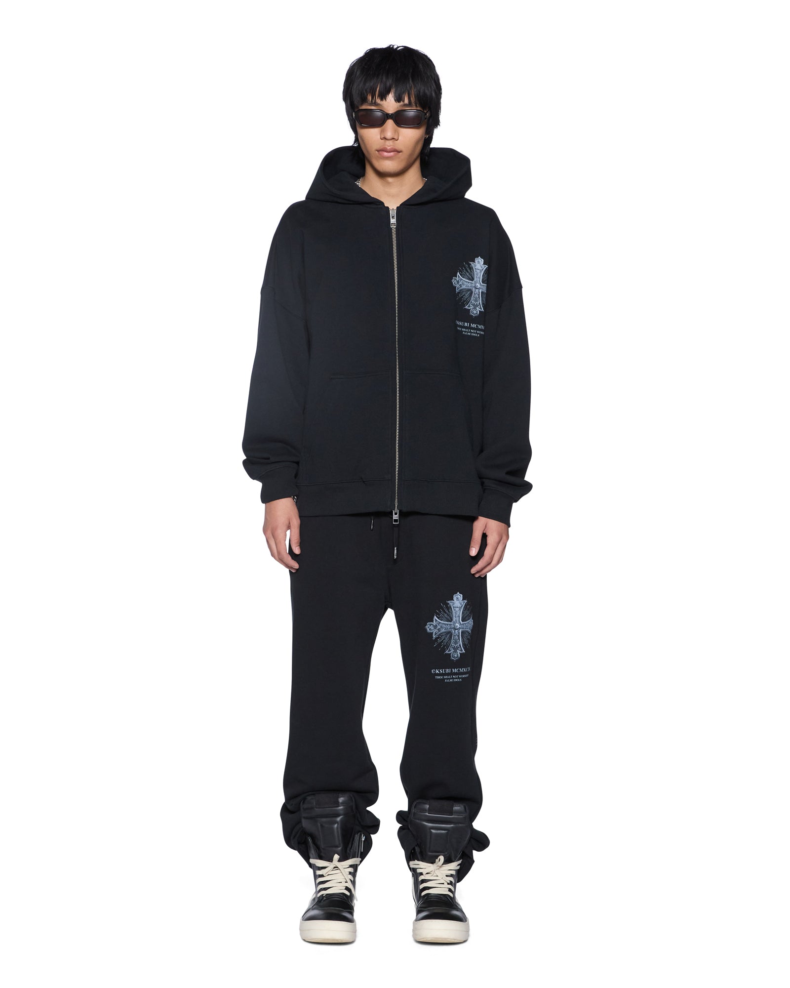 FLEECE_FALSEIDOLSEKCESSZIPHOODIEJETBLACK_393_76f24d1a-fbcf-4c43-a5fc-10af3815968e_2048x.jpg