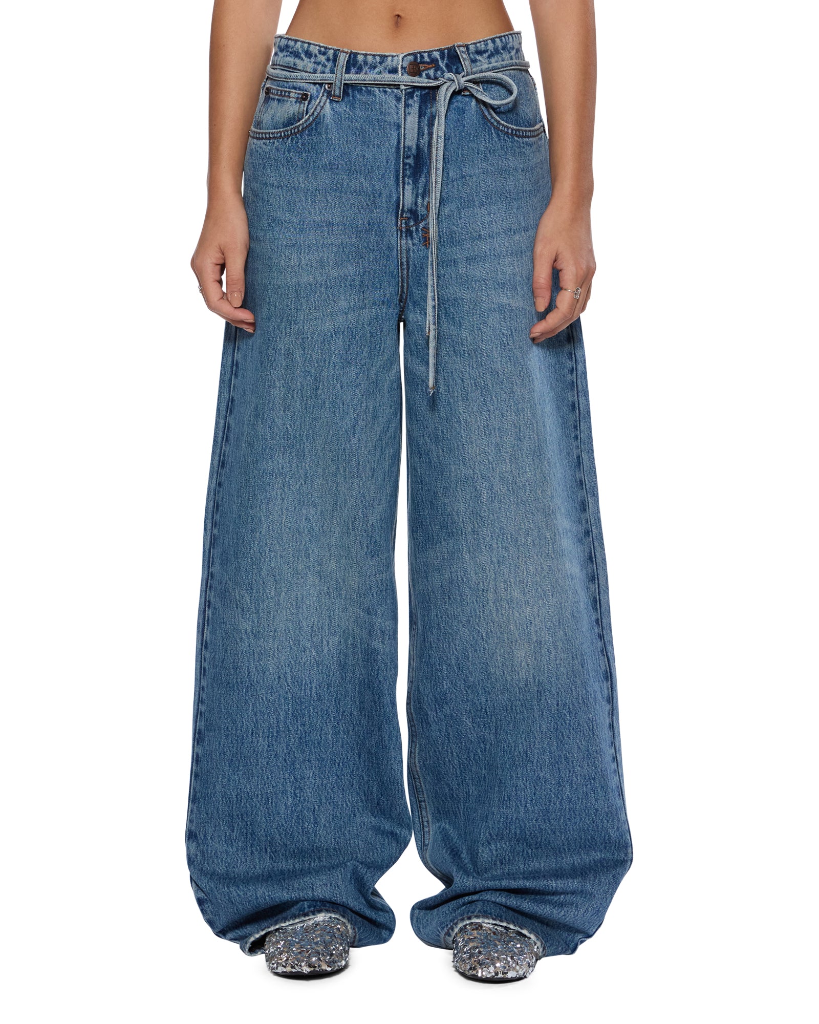 JEANS_BAGGYJEANRELIK_085_2048x.jpg