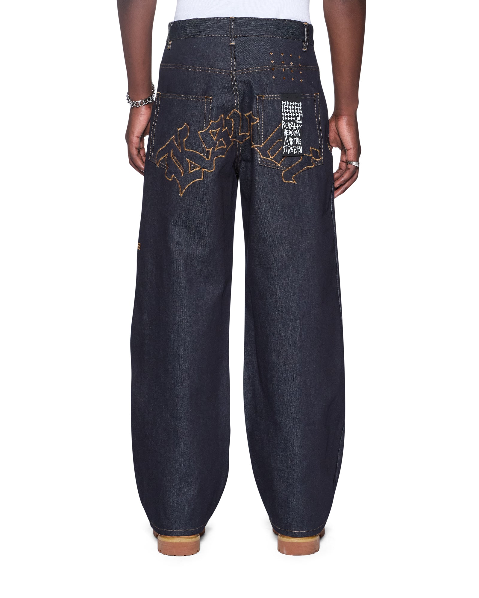 JEANS_MAXXRAWIDOLS_1018_2048x.jpg