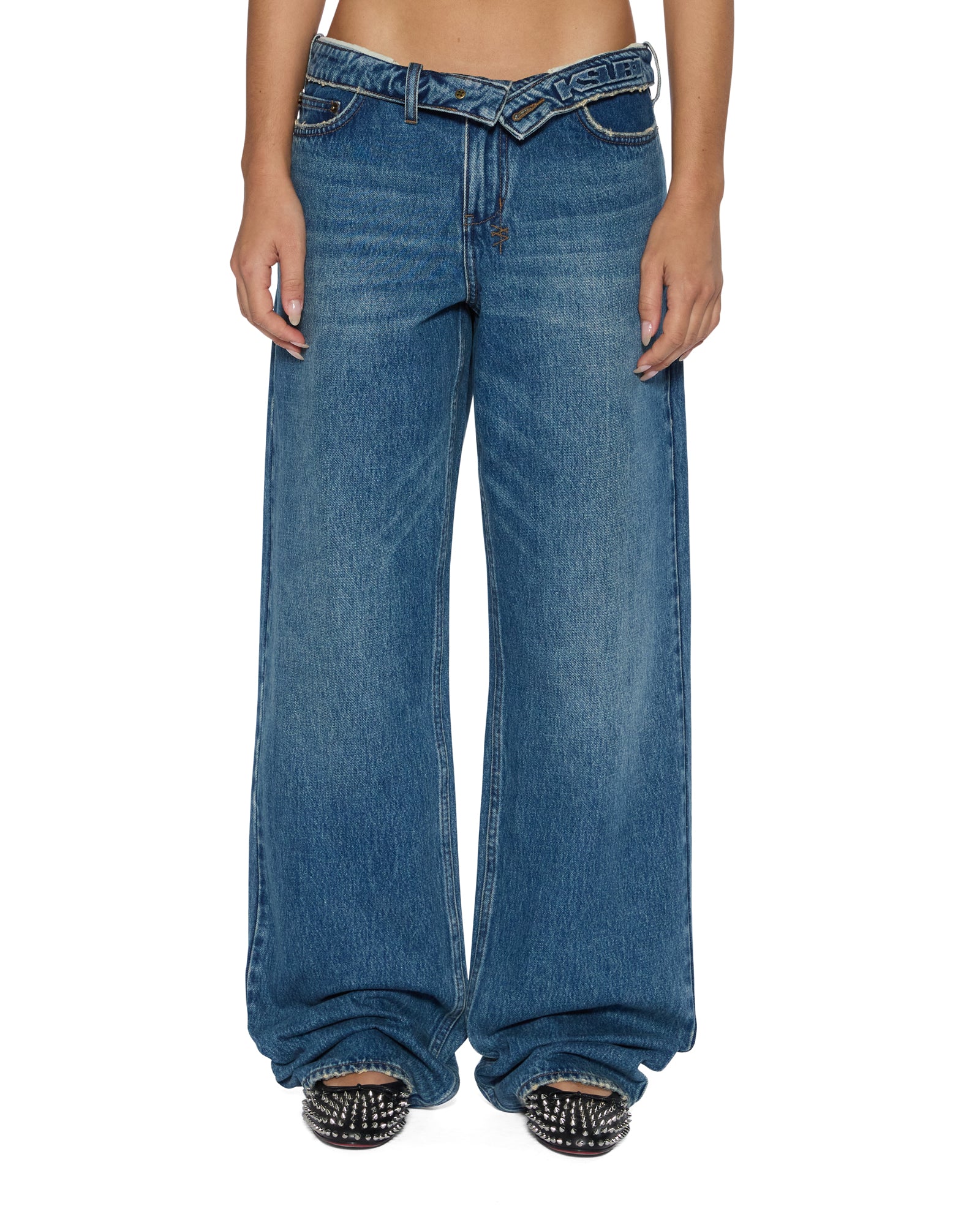JEAN_LOWRIDERFLIPAGED_401_2048x.jpg